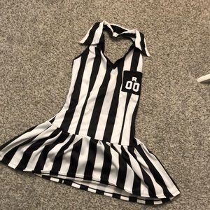 Costume-referee
